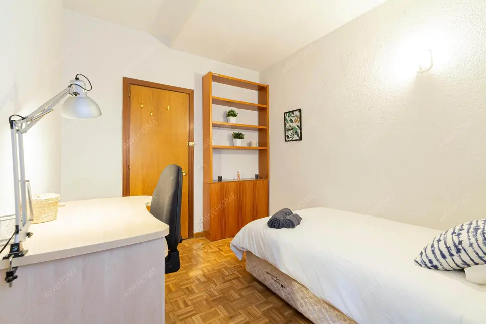 馬德里租房apartment near Calle Rafael Herrera
