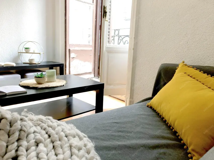 馬德里租房apartment in Huertas   Cortes (Centro)