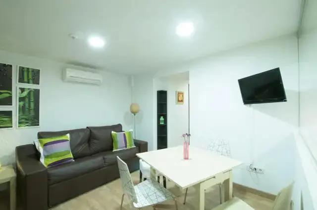 馬德里租房apartment in Huertas   Cortes (Centro)