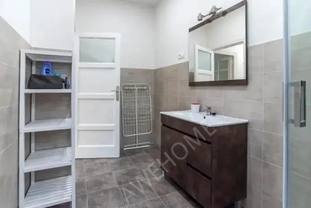 馬德里租房apartment in Huertas   Cortes (Centro)