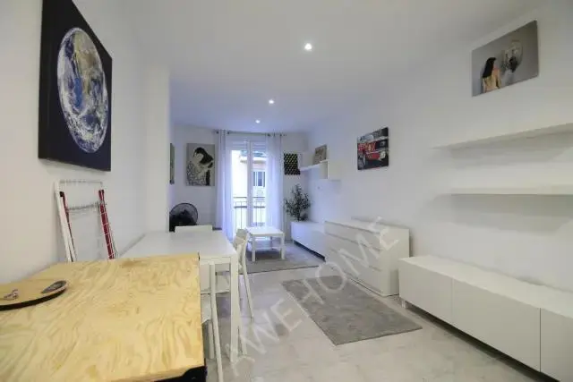 馬德里租房studio in Moscardo (Usera)