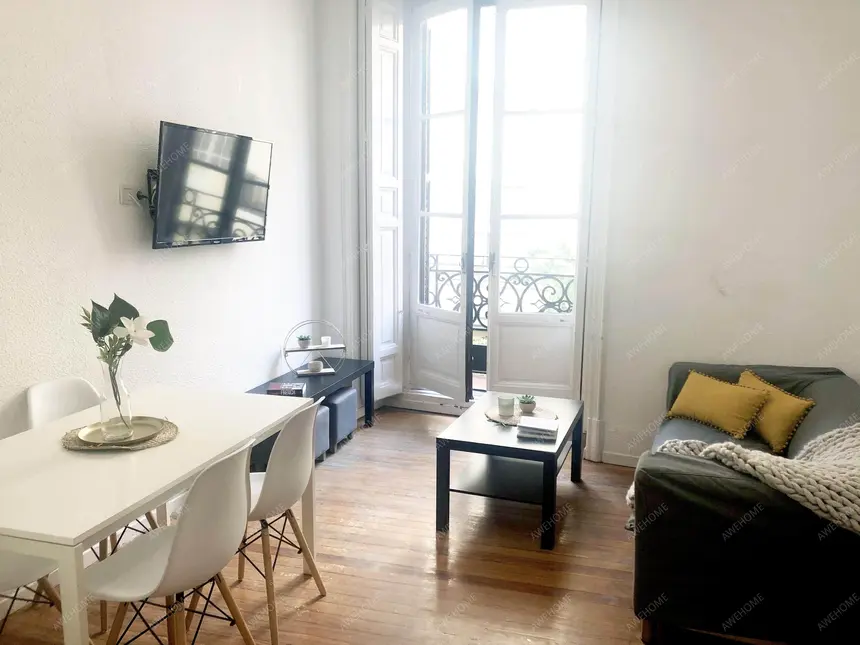 馬德里租房apartment in Huertas   Cortes (Centro)