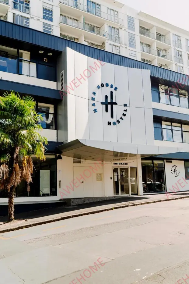 Auckland RentalsHaka House Auckland City