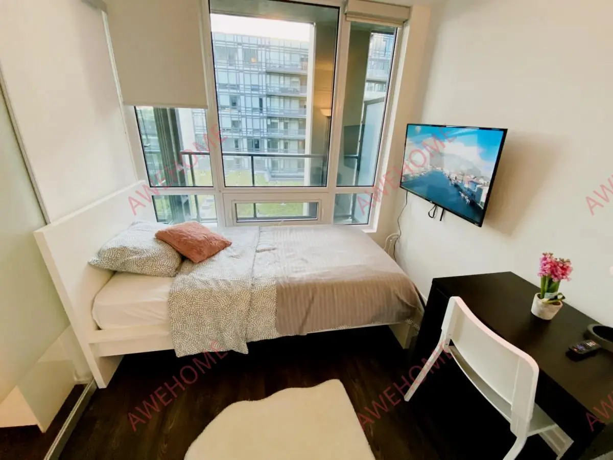 多倫多租房Pearson Housing - King St W