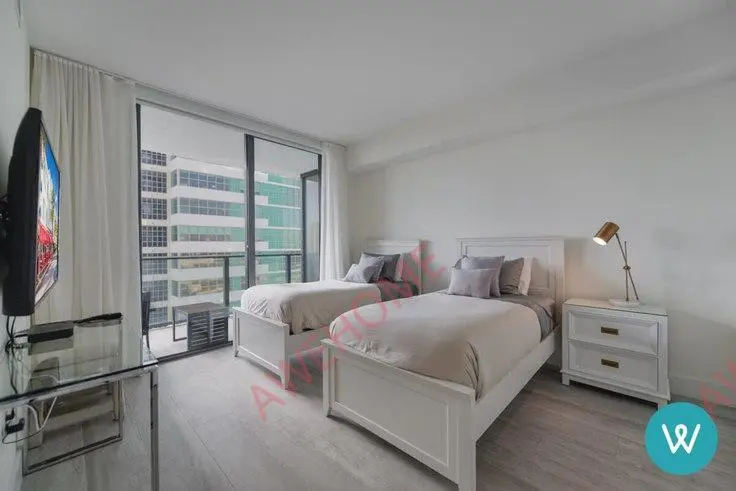 Miami RentalsNortheast 1st Avenue 1022484P