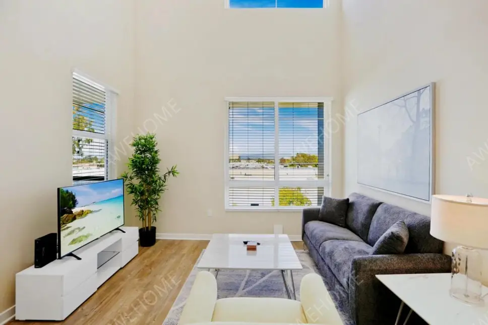 爾灣市租房17402 Millikan Ave