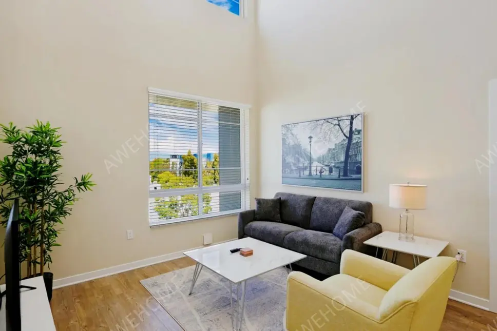 爾灣市租房17402 Millikan Ave