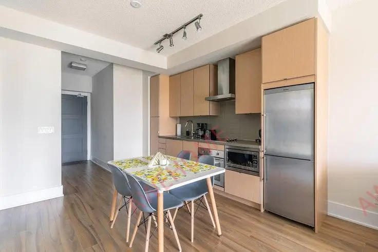 TorontoService Apartment Rentals[Service Apartment]Front Street West 1037004P