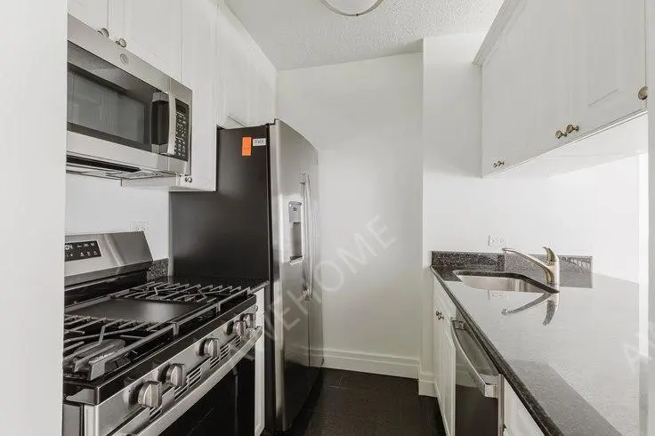 紐約租房Normandie Court 215 1717