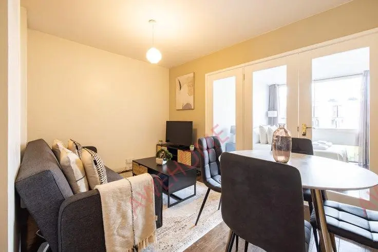 LondonPersonal housing Rentals[Personal housing]Fore Street Avenue 1009253P