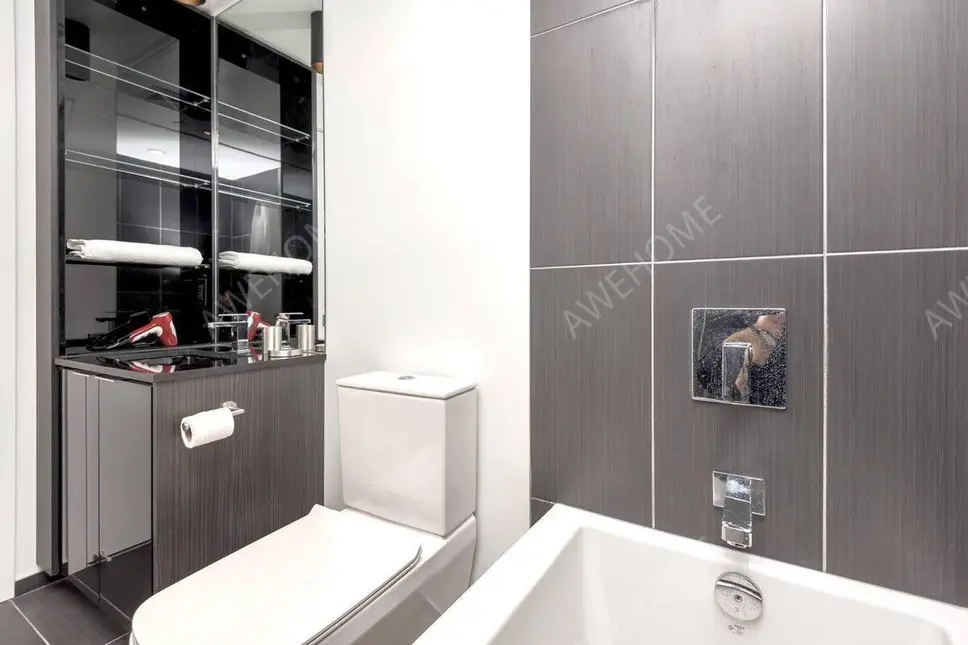 多倫多租房New Downtown Stunning 1 Bedroom and Den Condo