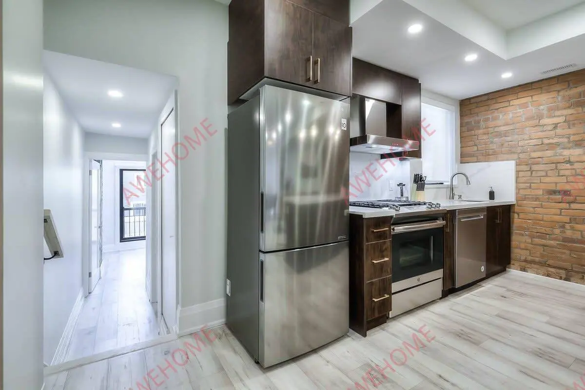 多倫多租房Stunning Split-level 2BR Loft near Dundas Sq
