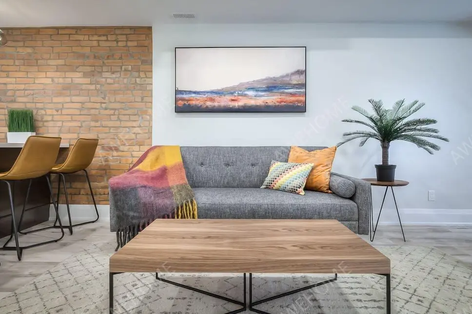 多倫多租房Stunning Split-level 2BR Loft near Dundas Sq