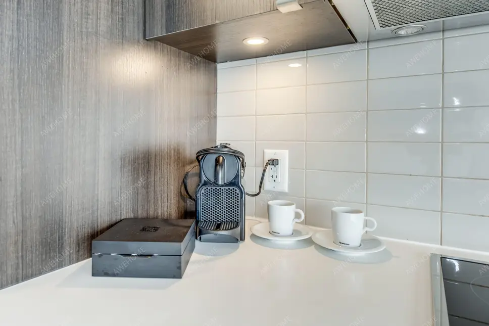 多倫多租房1BR Condo Modern Living