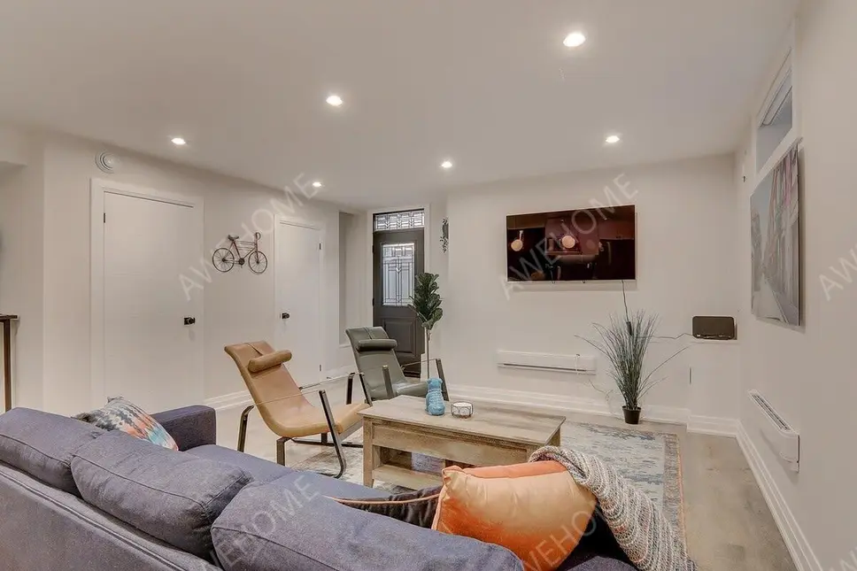 多倫多租房Sleek and Stylish Suite in The Annex