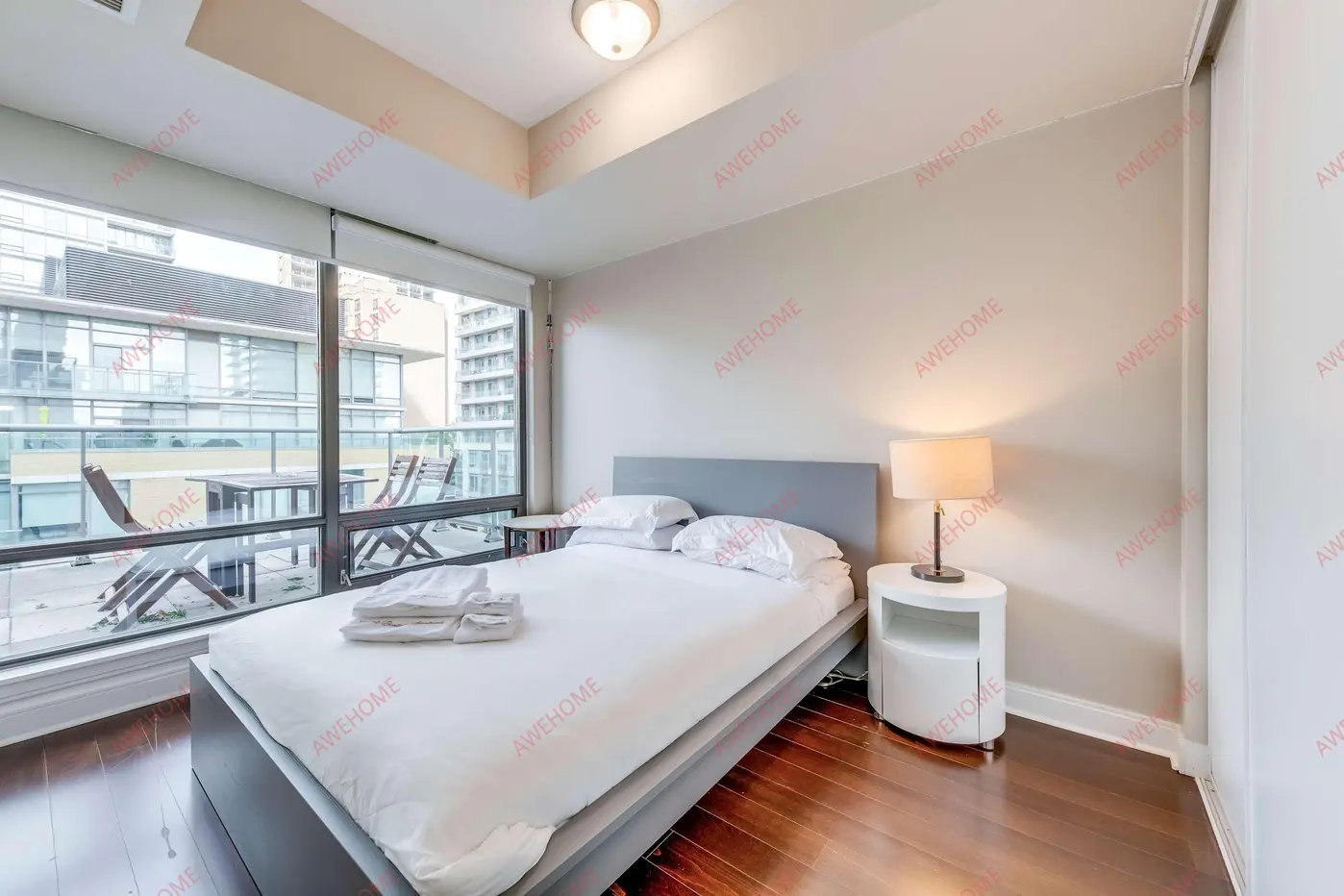 多倫多租房Sleek Modern Yorkville Suite