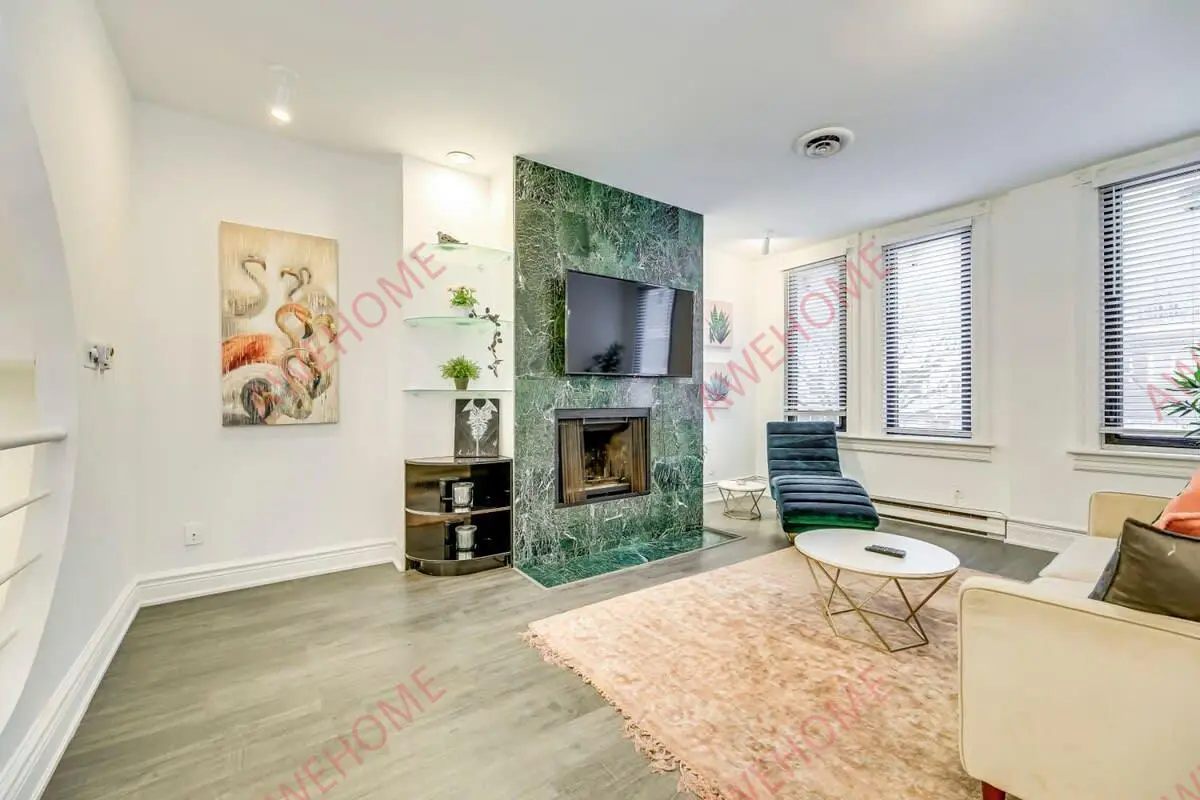 多倫多租房Stylish 2 Storey 2BR in Downtown Toronto