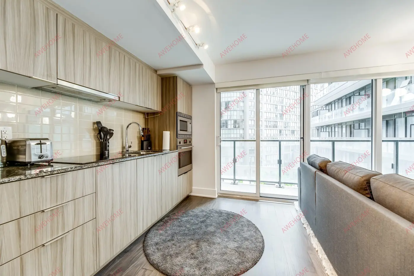 多倫多租房Stunning Bay New 2-Bedroom Suite
