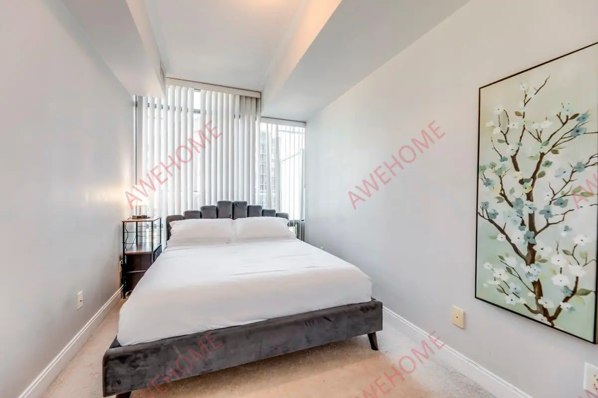 多倫多租房Chic Modern One Bedroom in Yorkville