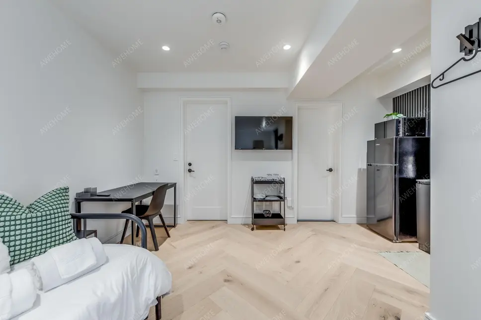 多倫多租房Luxury Guest Suite Private Entry A Location