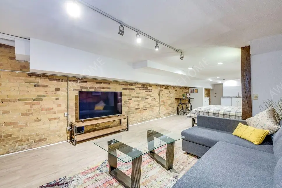多倫多租房Elegant Spacious Studio in Downtown Toronto