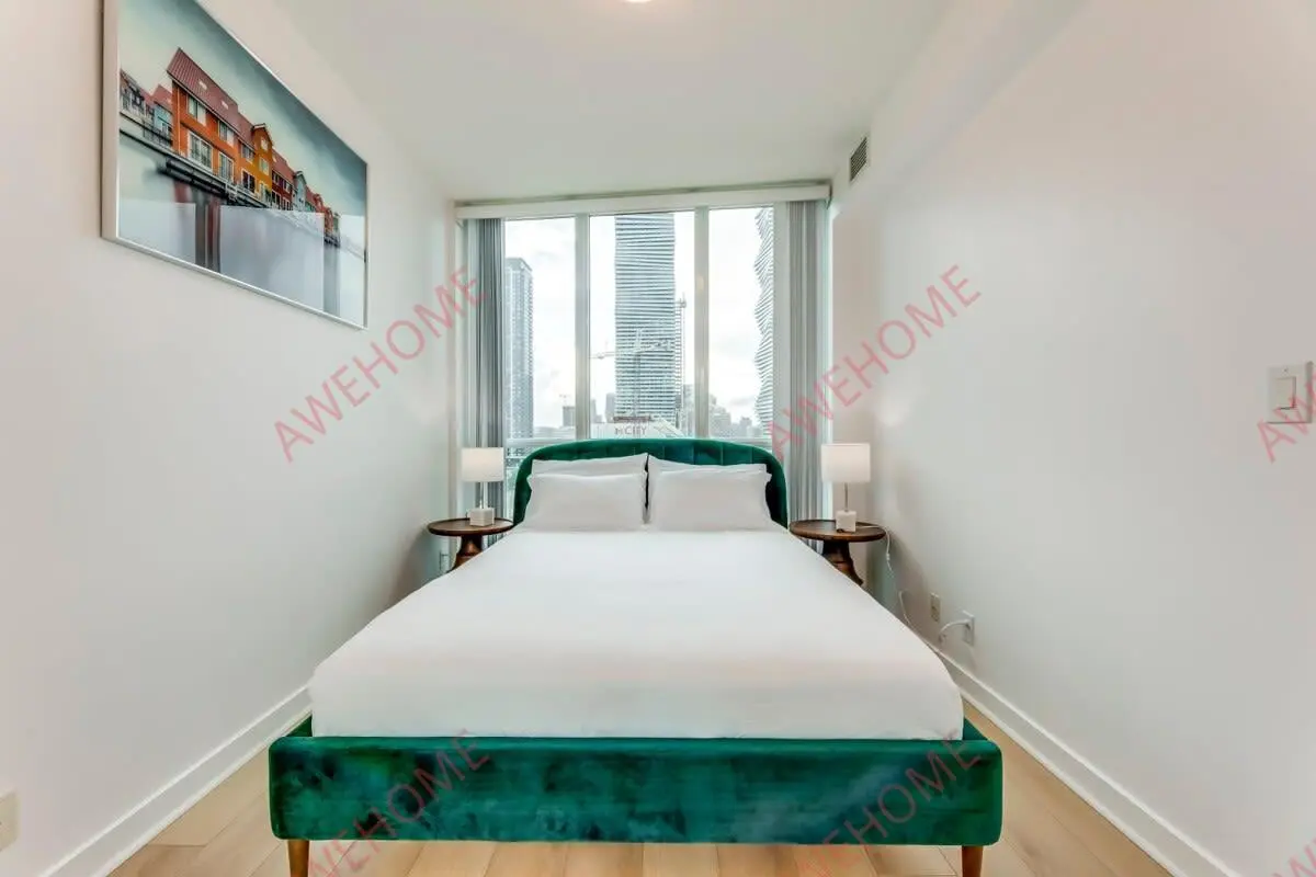 多倫多租房Modern 2 Bedroom Haven Steps from Square One