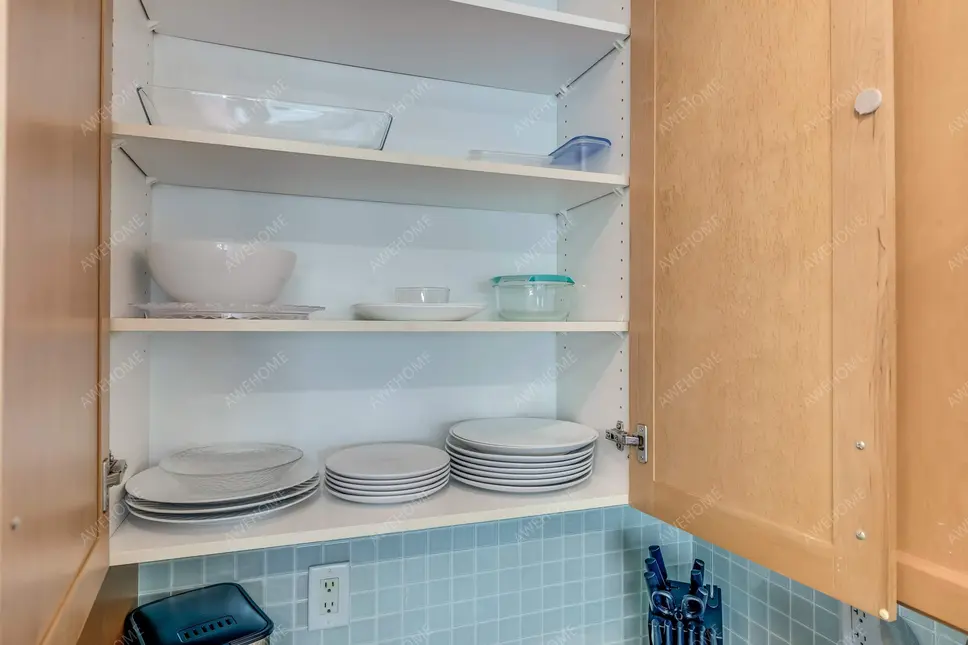 多倫多租房Sleek Modern Yorkville Suite