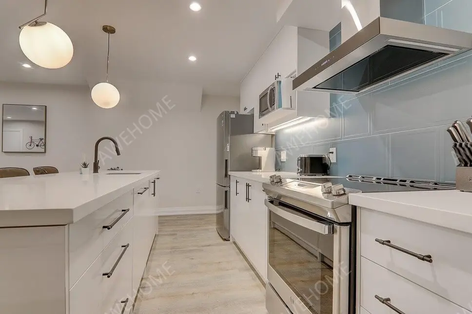 多倫多租房Sleek and Stylish Suite in The Annex