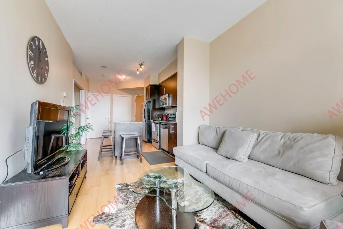 多倫多租房Toronto Stylish 2Bdrm Free Parking
