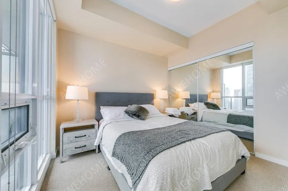 多倫多租房Toronto Stylish 2Bdrm Free Parking