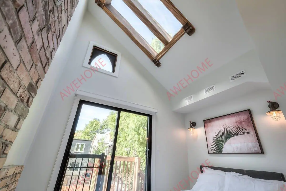 多倫多租房Stunning Split-level 2BR Loft near Dundas Sq