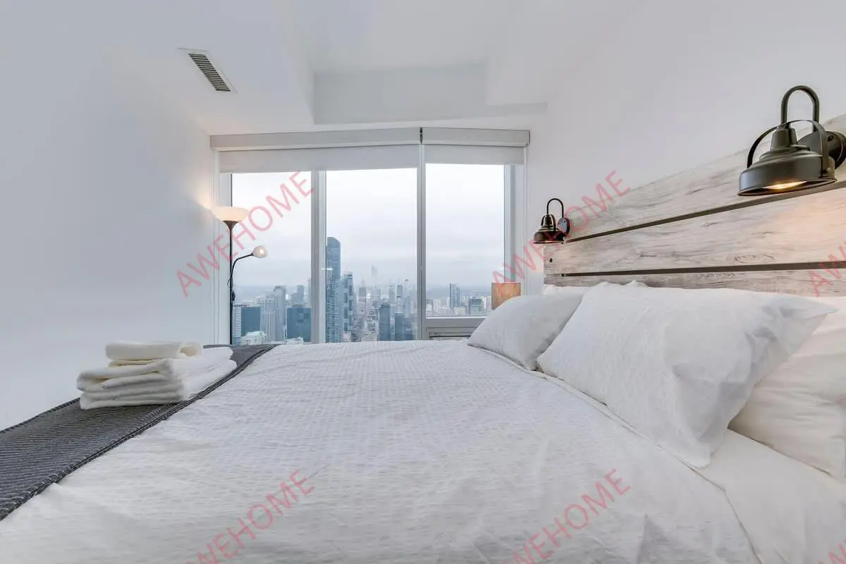 多倫多租房High in the Sky Hotel Style Sub Penthouse
