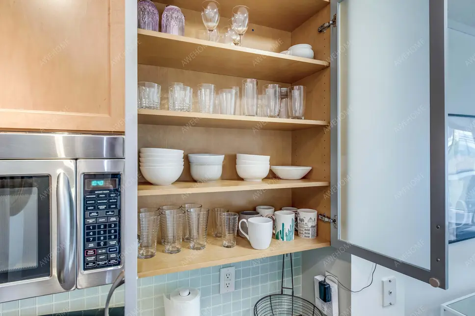多倫多租房Sleek Modern Yorkville Suite