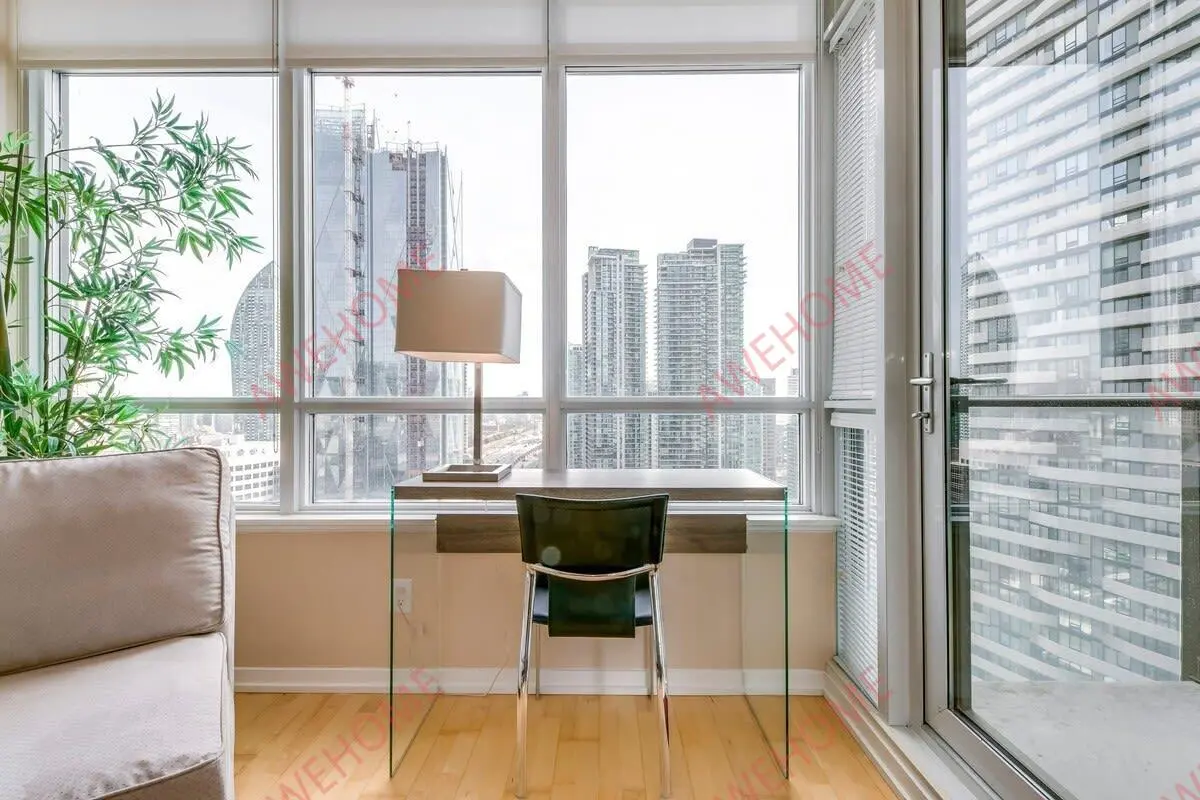 多倫多租房Toronto Stylish 2Bdrm Free Parking