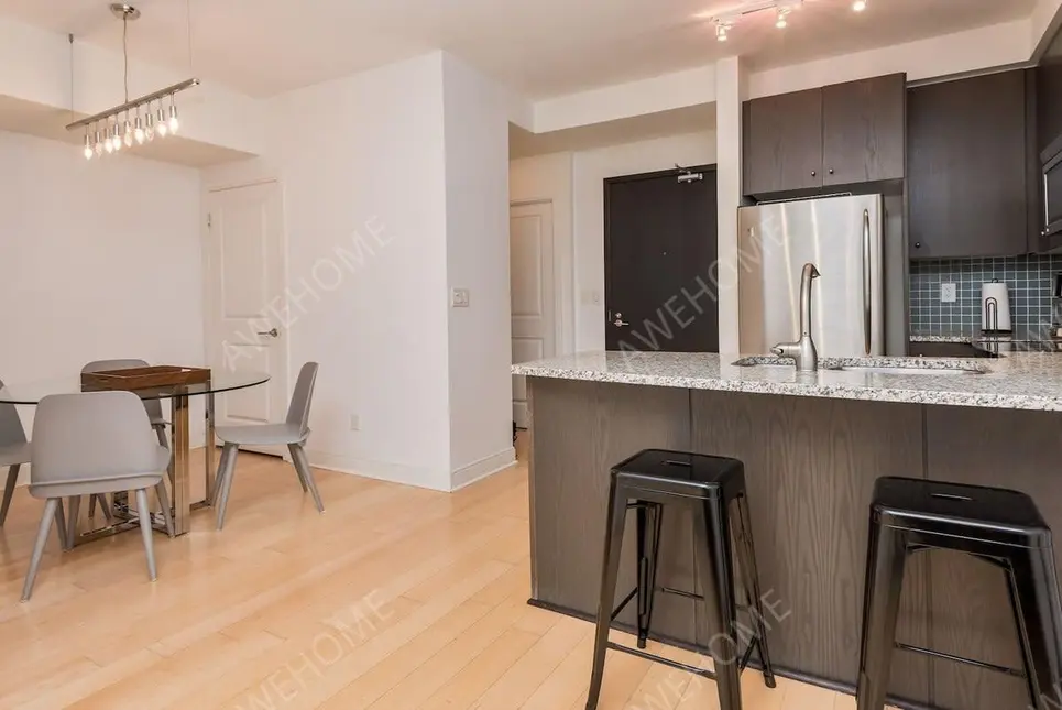 多倫多租房Downtown Hotel Style Yorkville 1 Bedroom with Den