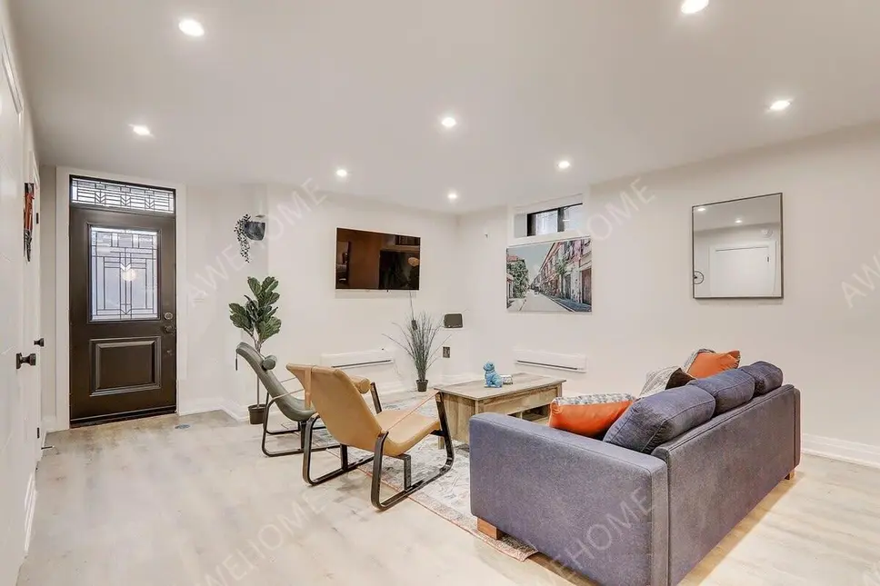 多倫多租房Sleek and Stylish Suite in The Annex