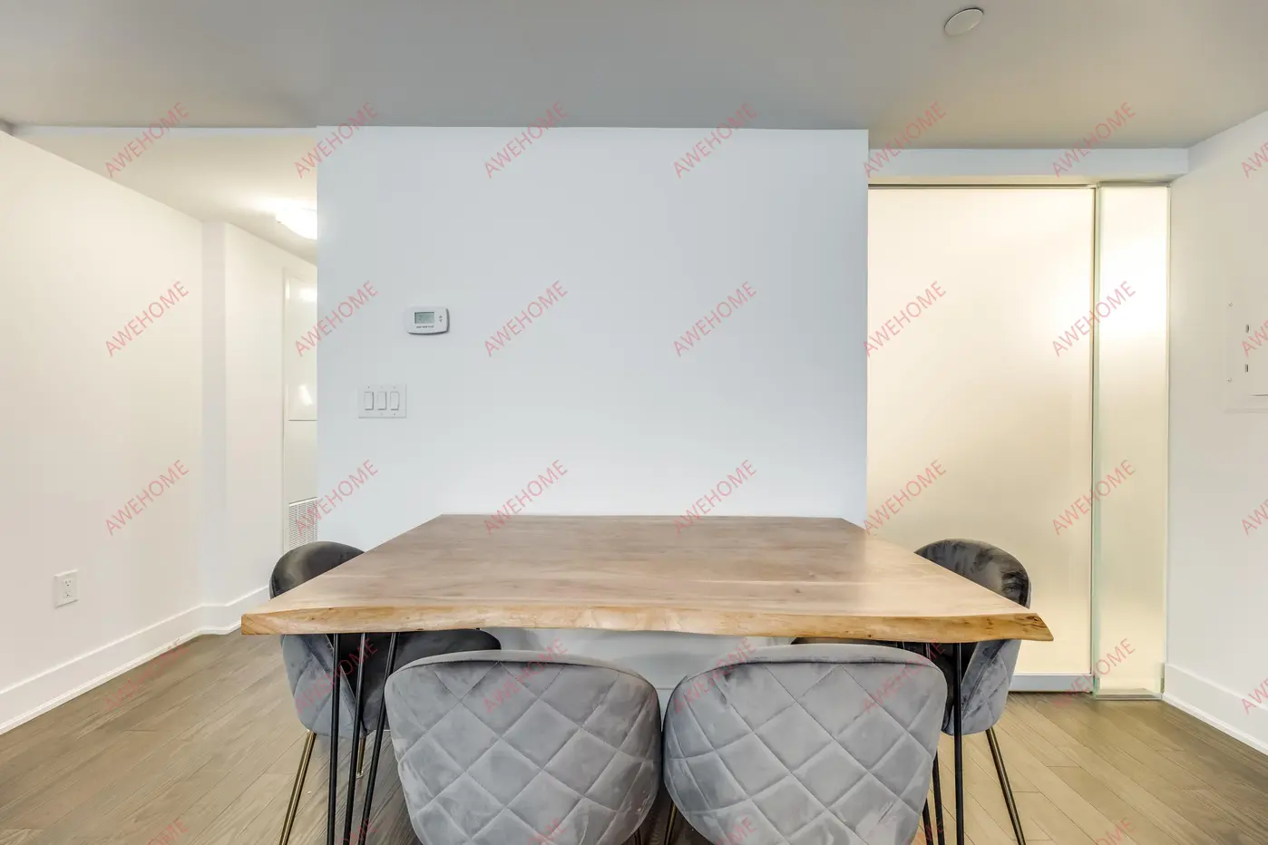 多倫多租房Stunning Bay New 2-Bedroom Suite