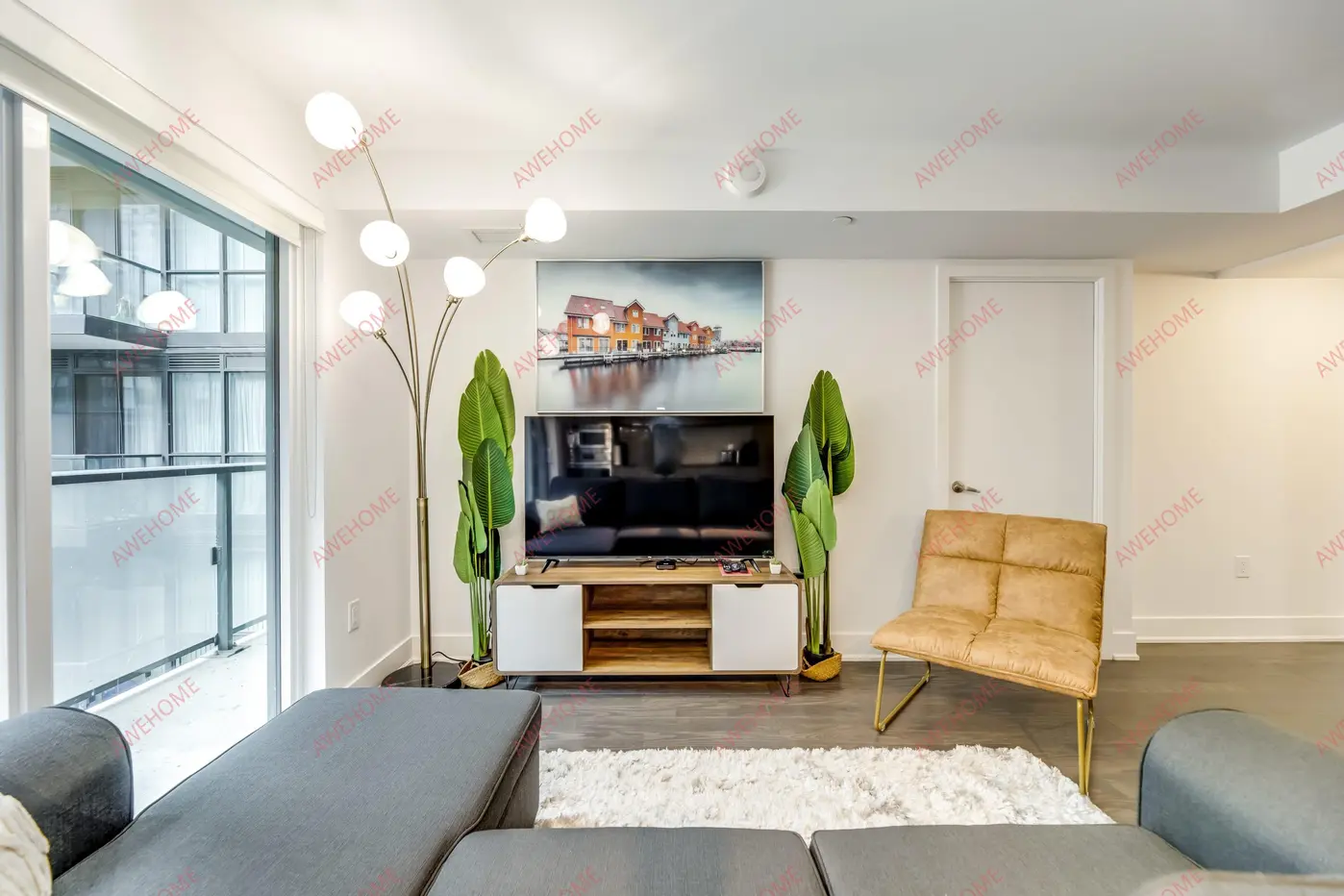 多倫多租房Stunning Bay New 2-Bedroom Suite