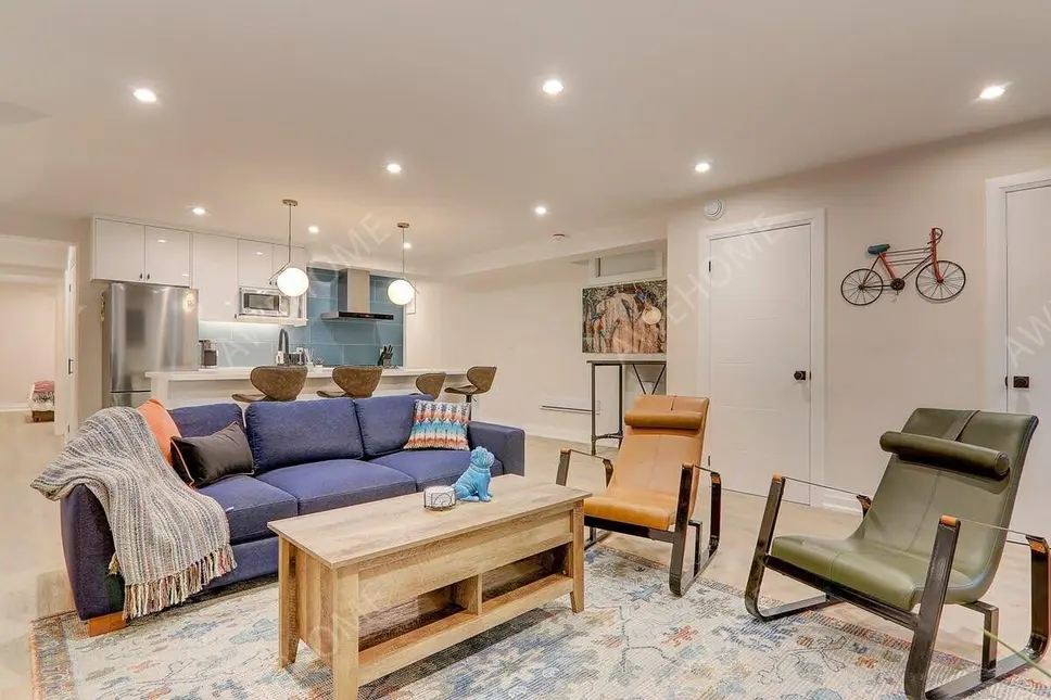 多倫多租房Sleek and Stylish Suite in The Annex
