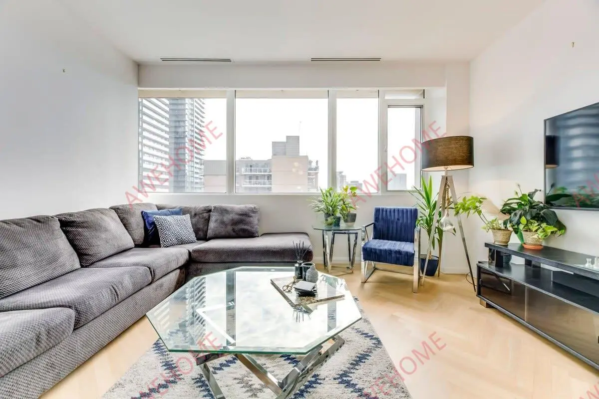 多倫多租房Spacious 2 Bedroom Downtown Toronto