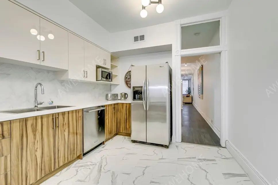 多倫多租房Stylish 2 Storey 2BR in Downtown Toronto