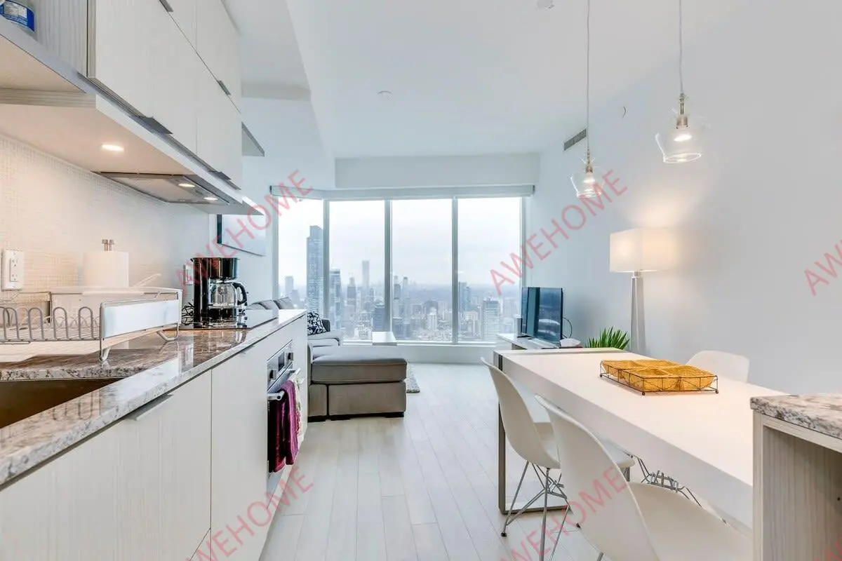 多倫多租房High in the Sky Hotel Style Sub Penthouse