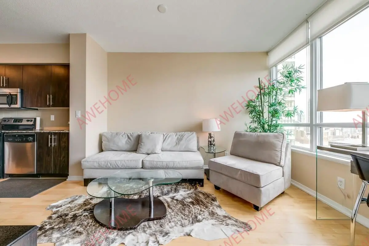 多倫多租房Toronto Stylish 2Bdrm Free Parking