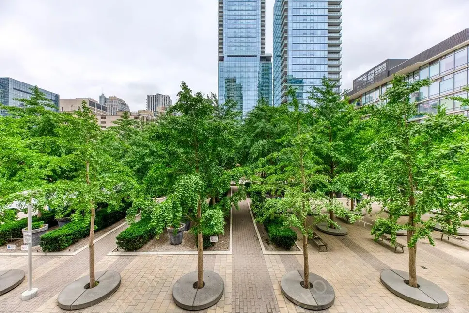 多倫多租房Yorkville 1 Bedroom Plus Home Office Suite