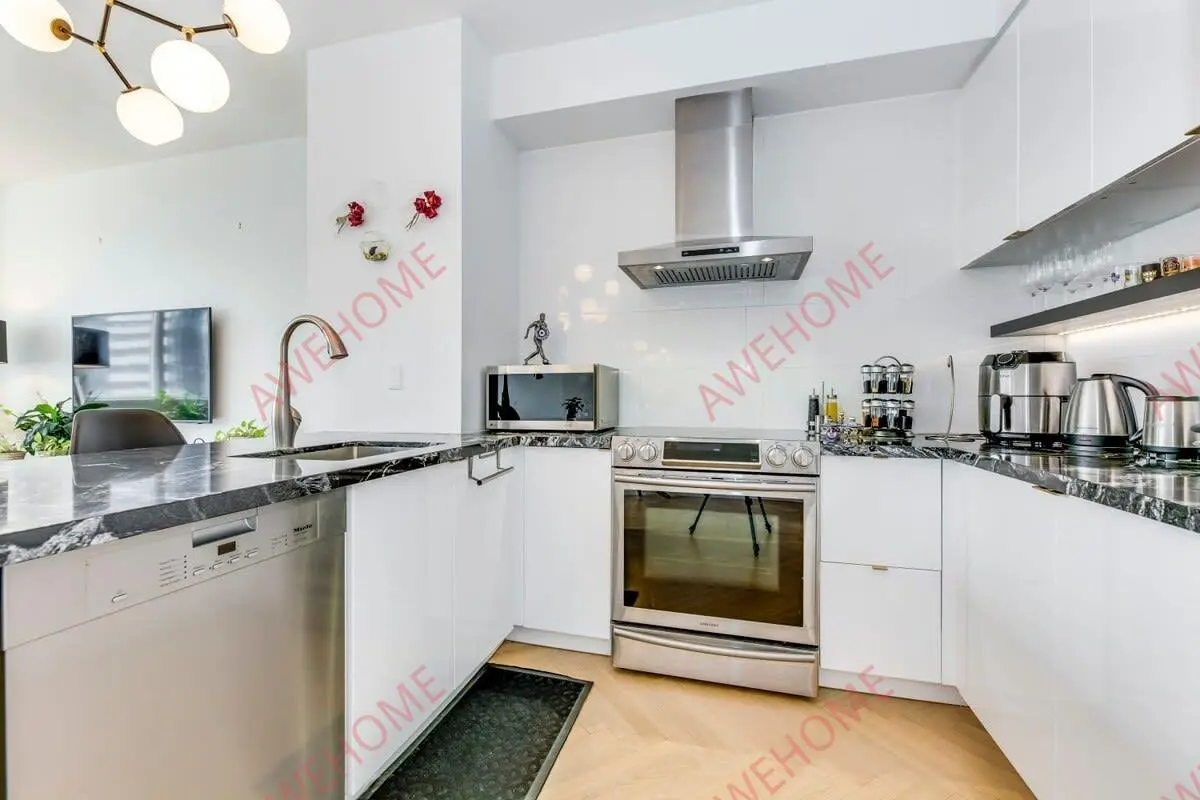 多倫多租房Spacious 2 Bedroom Downtown Toronto