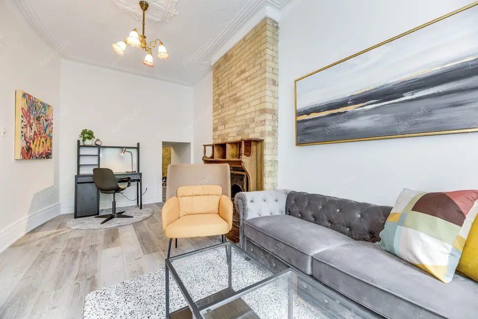 多倫多租房Church St Spacious Suite