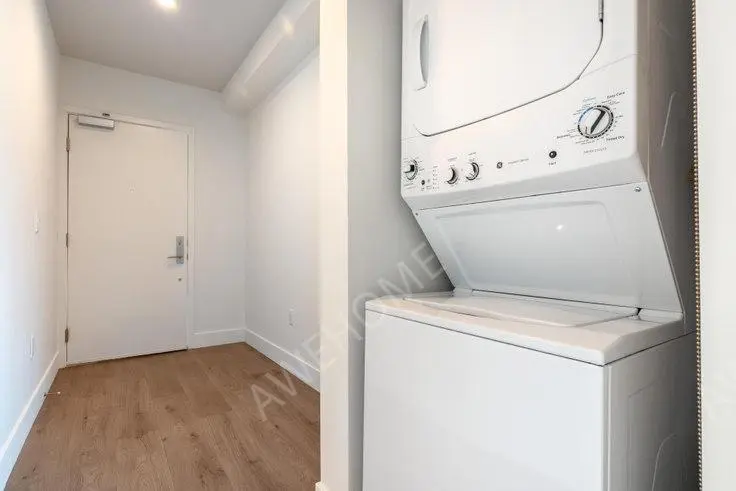 洛杉磯租房4227 McLaughlin Ave 136