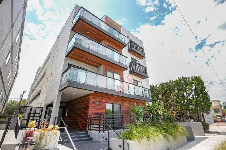 洛杉磯租房4227 McLaughlin Ave 136