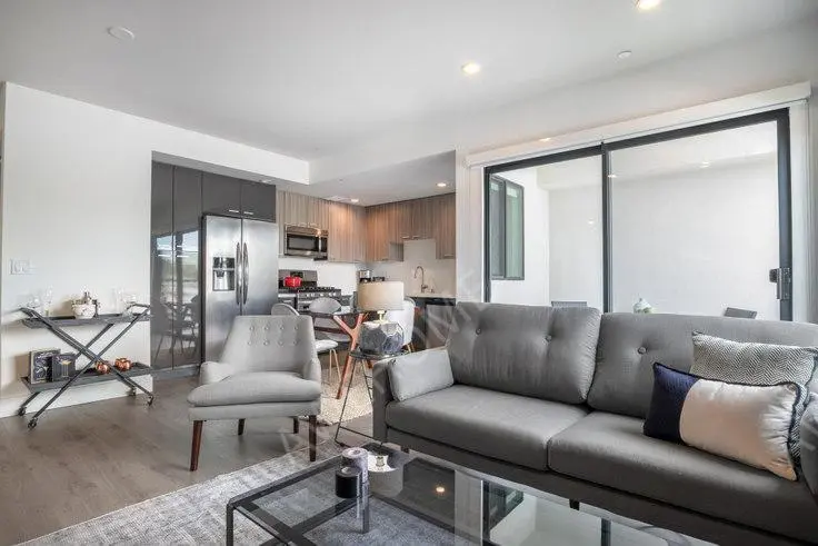 洛杉磯租房4227 McLaughlin Ave 136