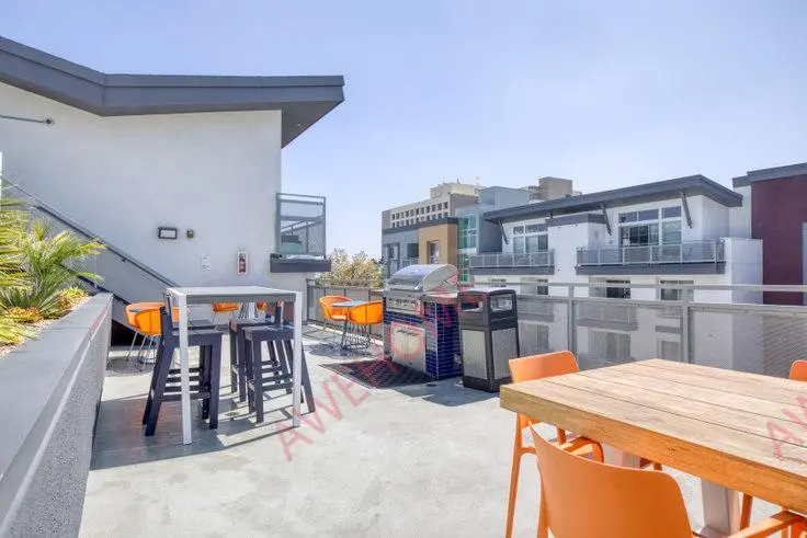 洛杉磯租房Living At NoHo 971